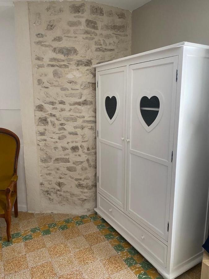 איל-סור-לה-סורג La Tour 2: Appart Neuf Au Coeur De La Petite Venise מראה חיצוני תמונה